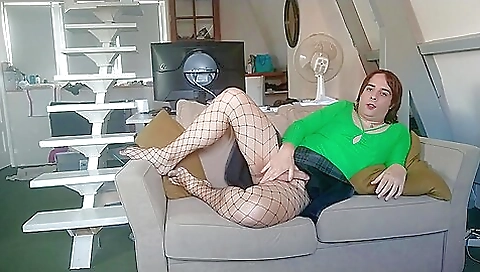 Red head amateur sex on her sexy lingerie with a guy