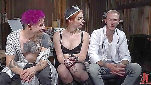 Blonde gets fucked in her mouth and pussy by the brunette